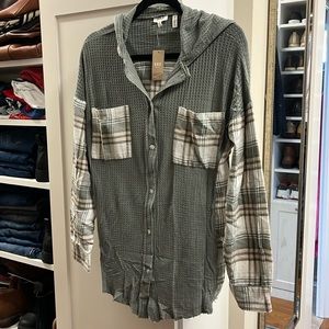 BKE, Boyfriend style long sleeve top with hoody, olive color.